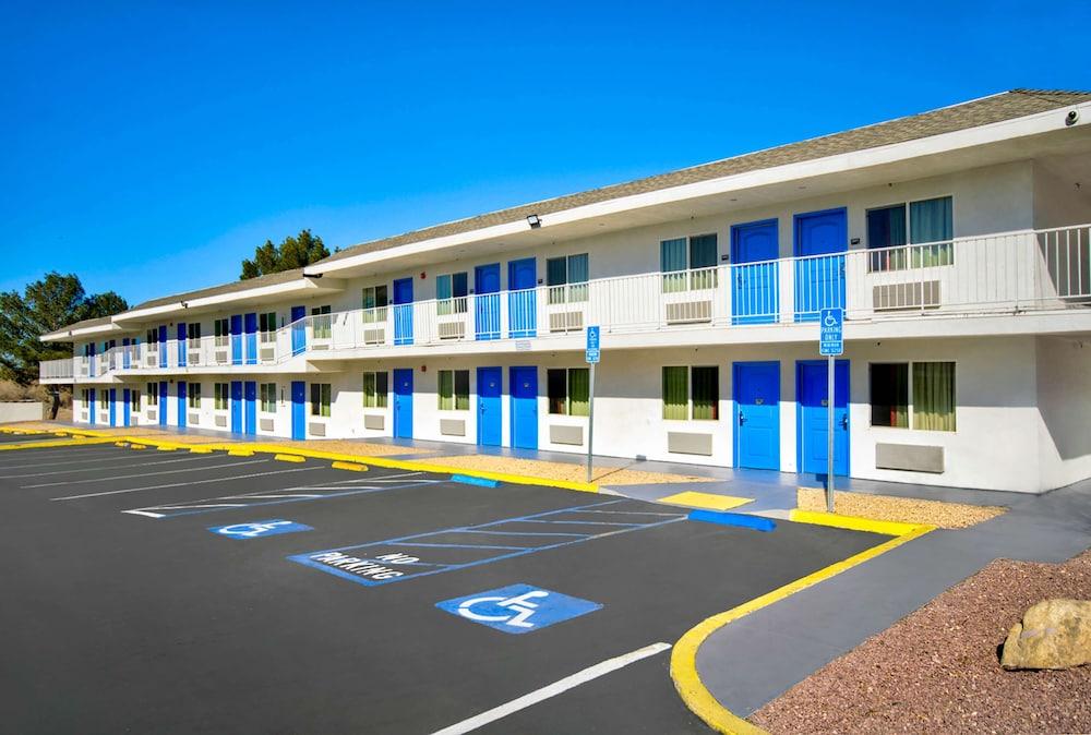 Motel 6 Victorville Exterior foto